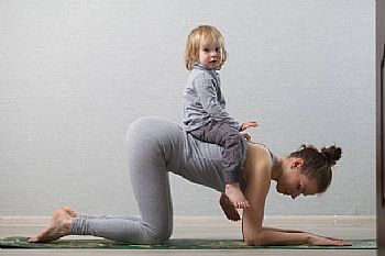 Ouder en kind acro YOGA